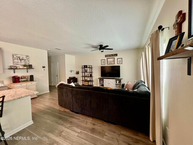 Building Photo - 5030 Big Pine Dr