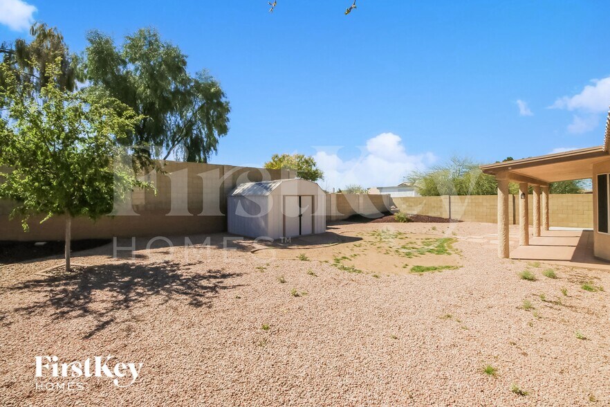 Building Photo - 6057 E Preston St