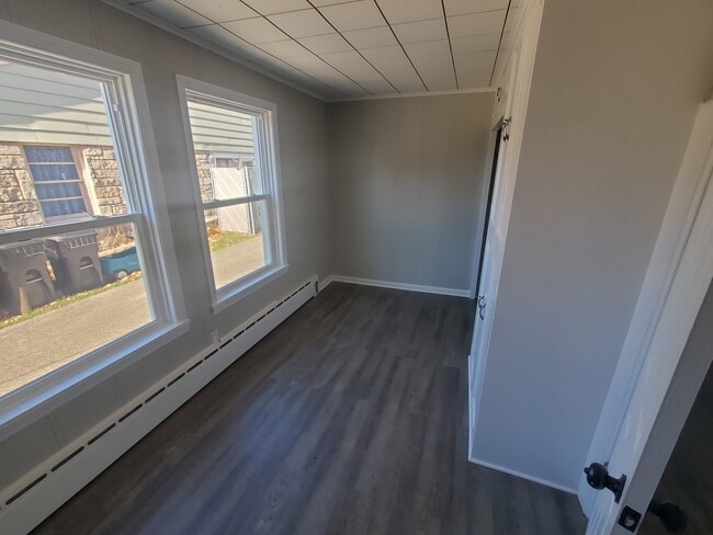 Building Photo - 11606 Prairie Ave