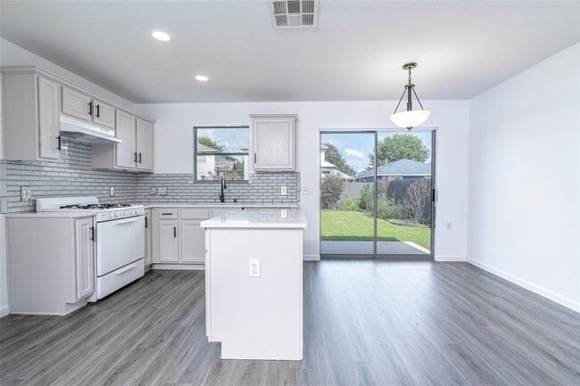 Building Photo - 1106 Stanislaws Dr