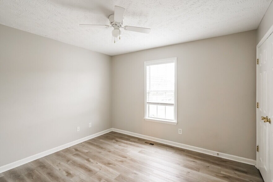 Building Photo - 3613 Shorewind Bay