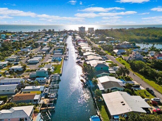 Building Photo - 96 Aqua Ra Dr