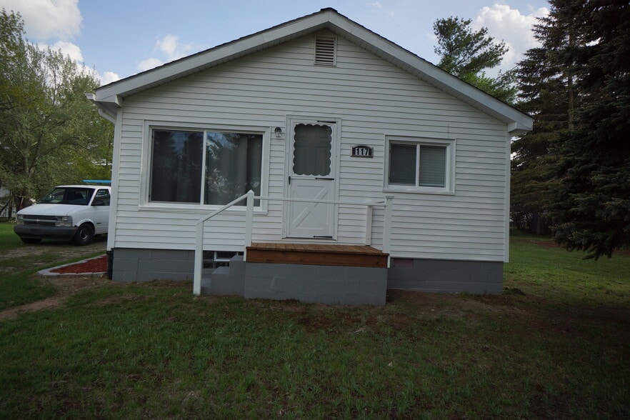 front of the house - 117 Cherry St