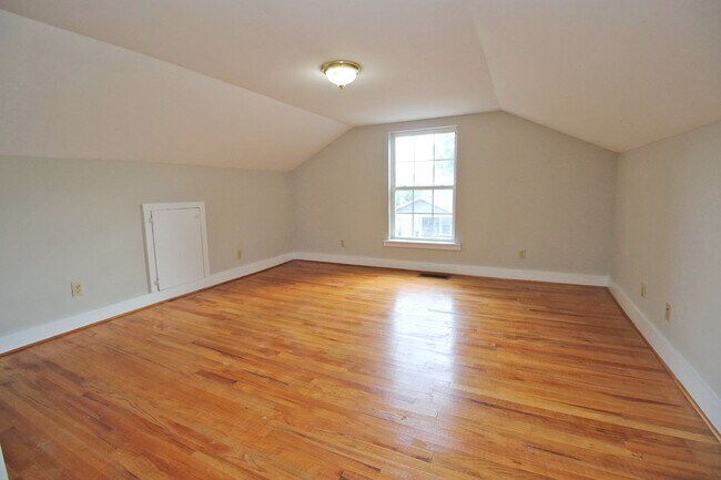 Building Photo - 1141 Virginia St