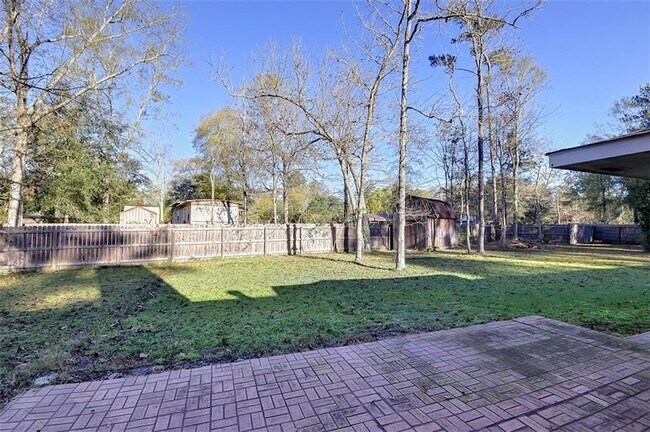 Building Photo - 117 Devereux Drive