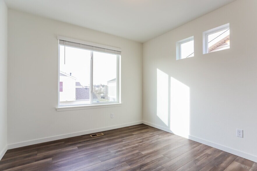 Building Photo - 4698 N Tower Dr
