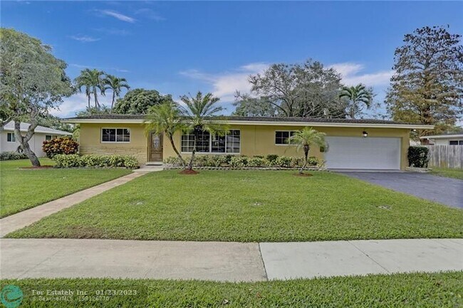 Building Photo - 361 SW 60th Ave