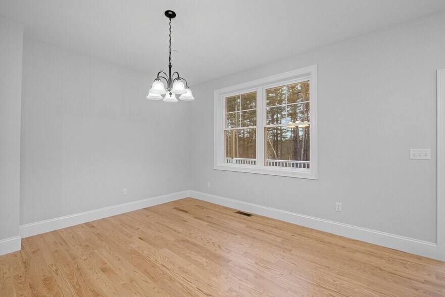 Building Photo - 945 Londonderry Tpke