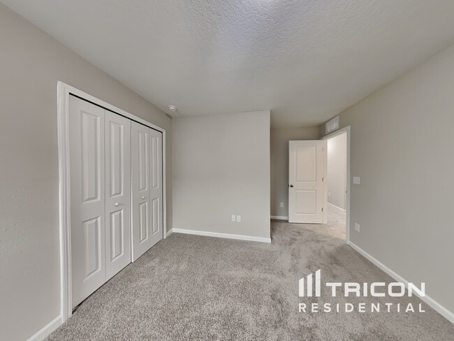 Building Photo - 66 Raphael Ln