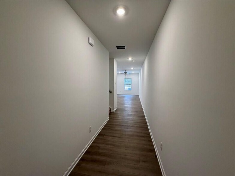 Building Photo - 5333 Frontier Ct