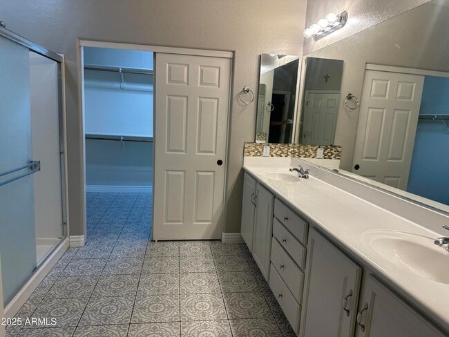 Building Photo - 6700 S Agate Way