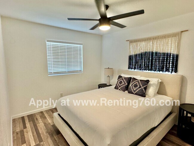 Building Photo - Furnished or Unfurnished Home With Incredi...