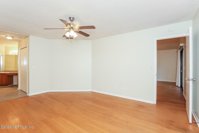 Building Photo - 11167 Caroline Crest Dr