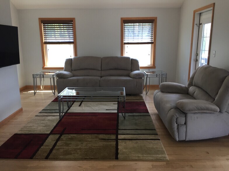 Living Room - 9 Newbury St