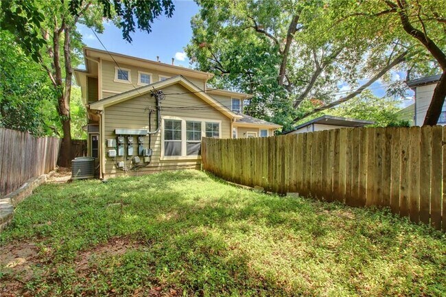 Building Photo - 705 Nelray Blvd