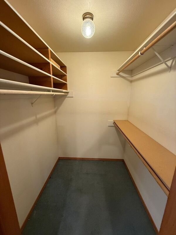 Building Photo - 460 SE Conifer Pl