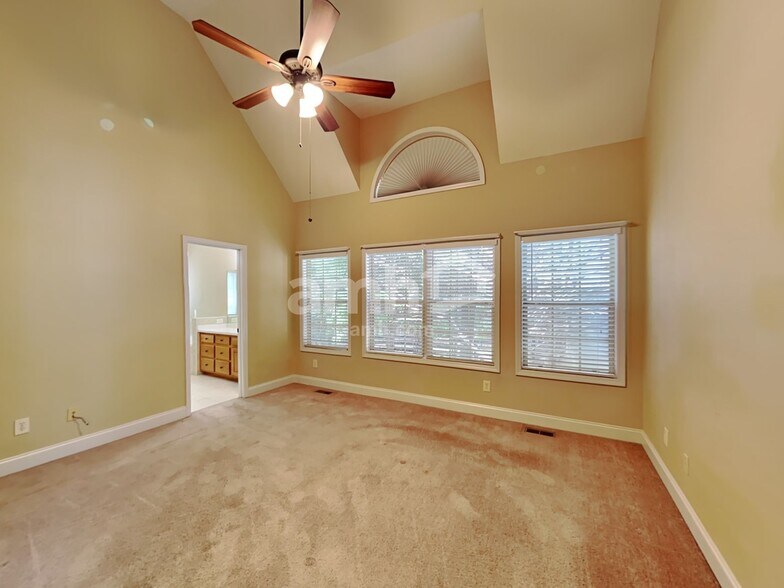 Building Photo - 103 Oakwind Pky