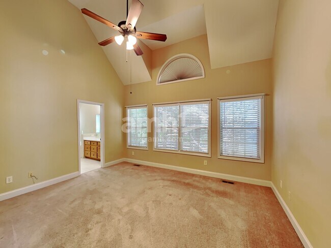 Building Photo - 103 Oakwind Pky