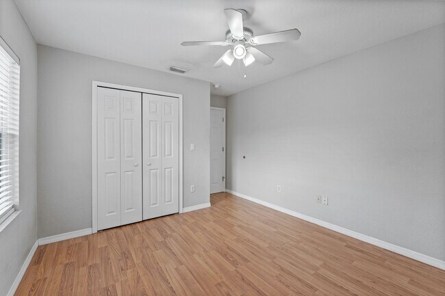 Building Photo - 6515 34th Ave N