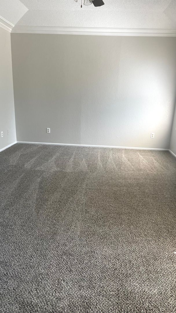 Building Photo - 3 bed 2 bath 2 car Garage