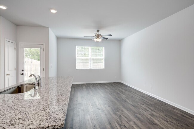 Building Photo - 3504 Firestone Dr