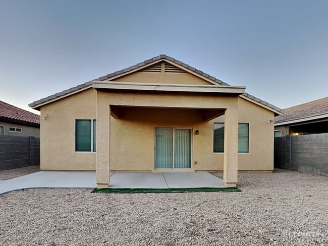 Building Photo - 4891 E Velasco St