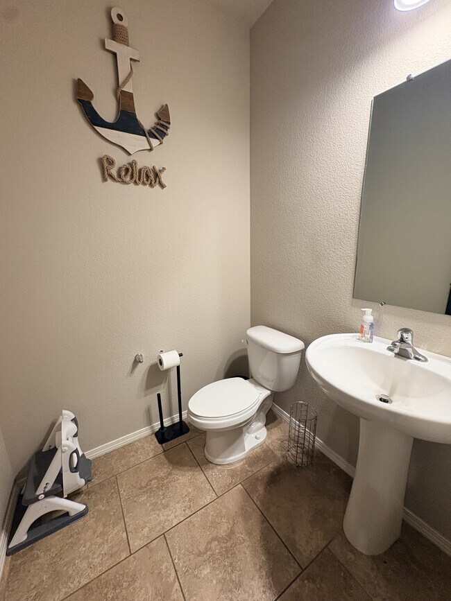 Building Photo - 9332 Warm Stone St