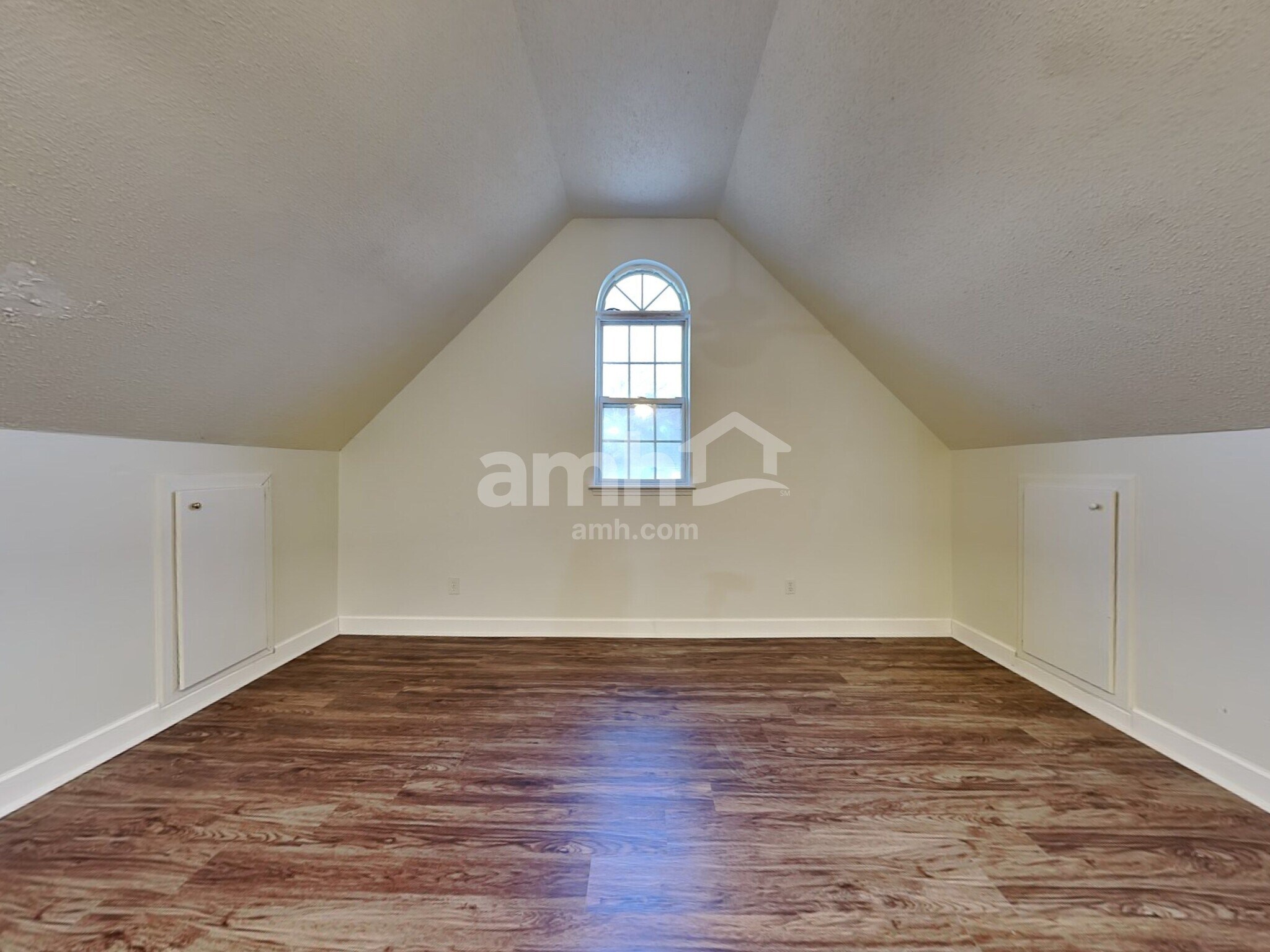 Building Photo - 207 Riesling Way
