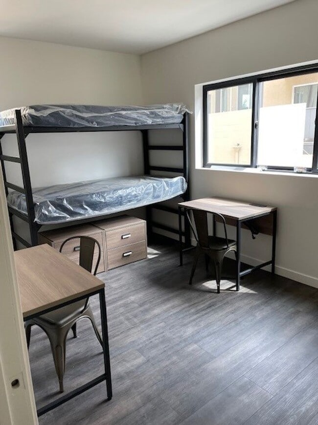 Building Photo - Unit D Room 2 Single Occupancy with a view...