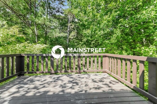 Building Photo - 3 Bedroom Pet-Friendly Home in Snellville, GA with Main Street Renewal