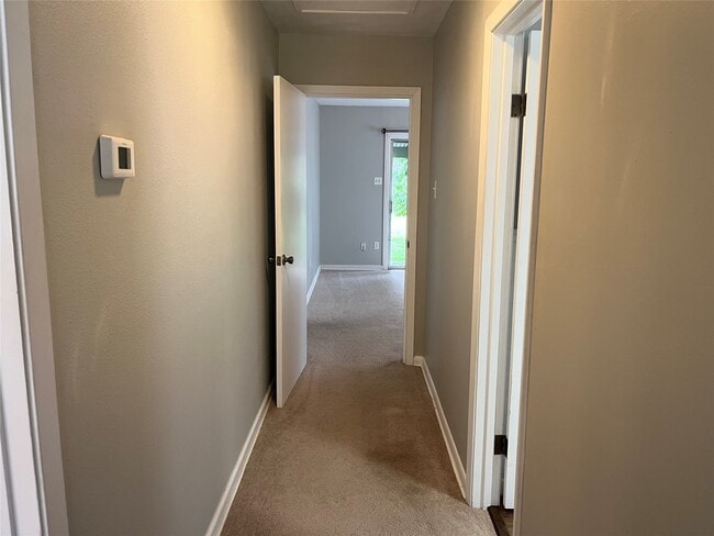 Building Photo - 1002 Fowlkes St