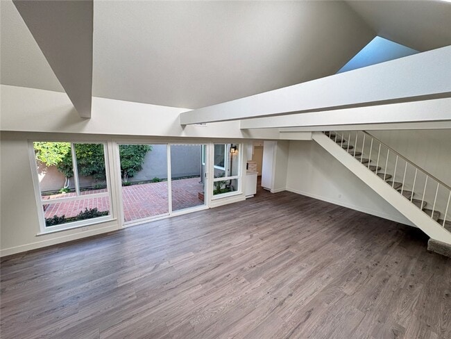 Building Photo - 310 Corsair Way