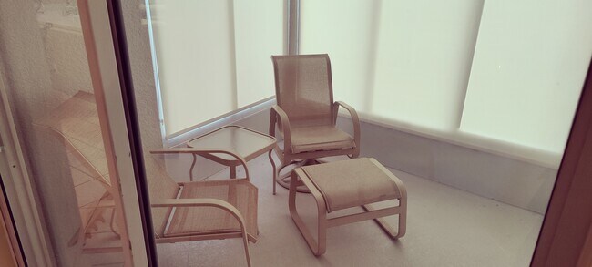 Lanai - 3602 Westover Cir