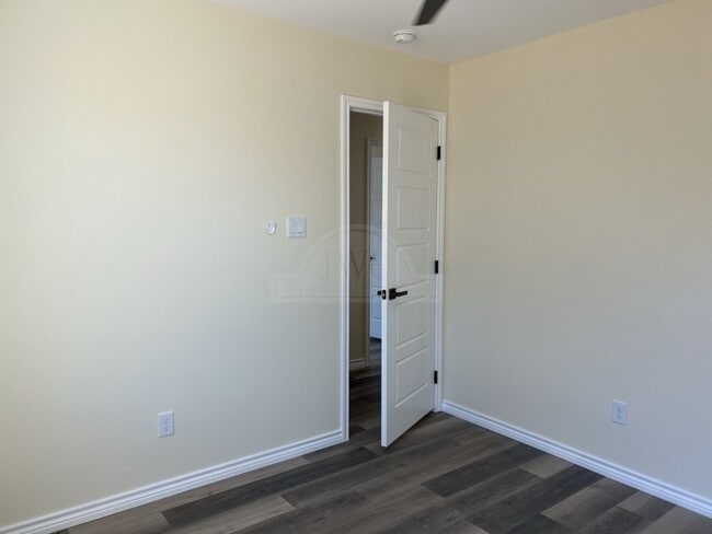 Building Photo - 5224 Rose Gdn Lp