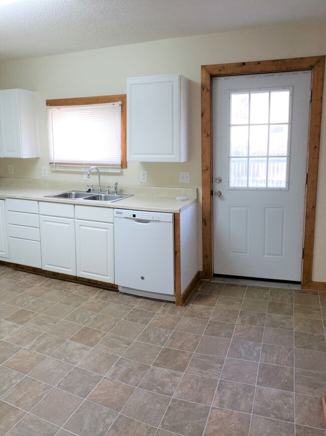 Building Photo - Quality Home Management