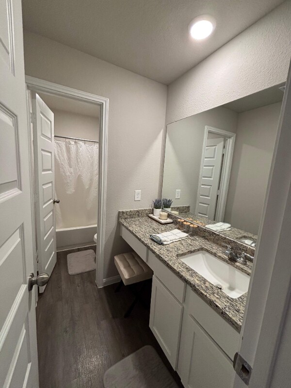 Building Photo - 14031 Chinook Dr