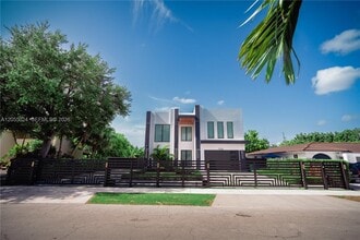 Building Photo - 9330 SW 34th St