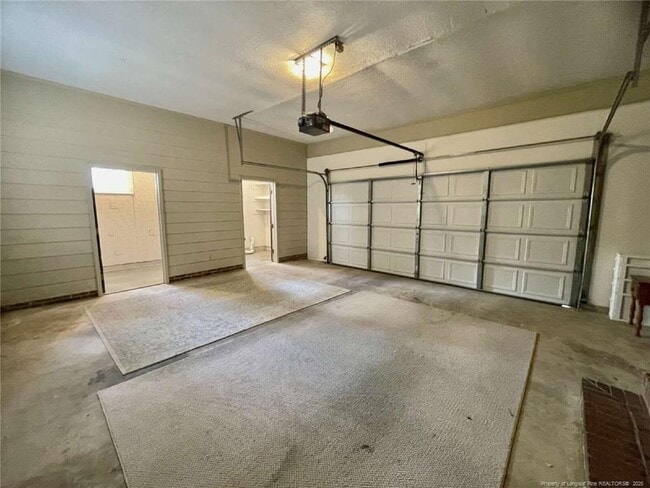 Building Photo - 2514 Dartmouth Dr