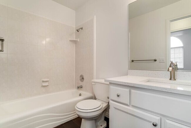 Building Photo - Amazing Single Family Home for Rent in Layton