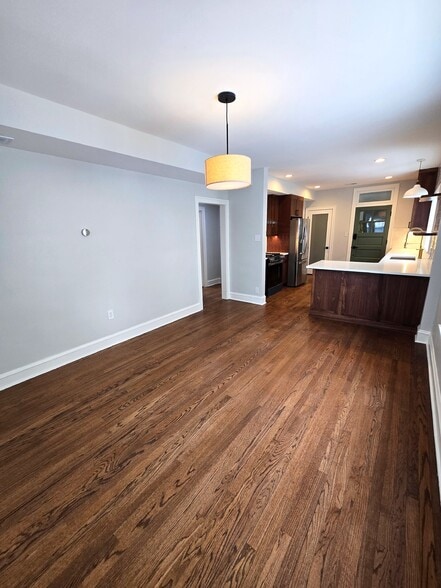 Building Photo - 240 Lathrop Ave