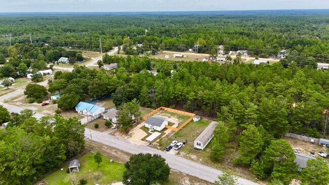 Building Photo - 71 Lafavre Ln