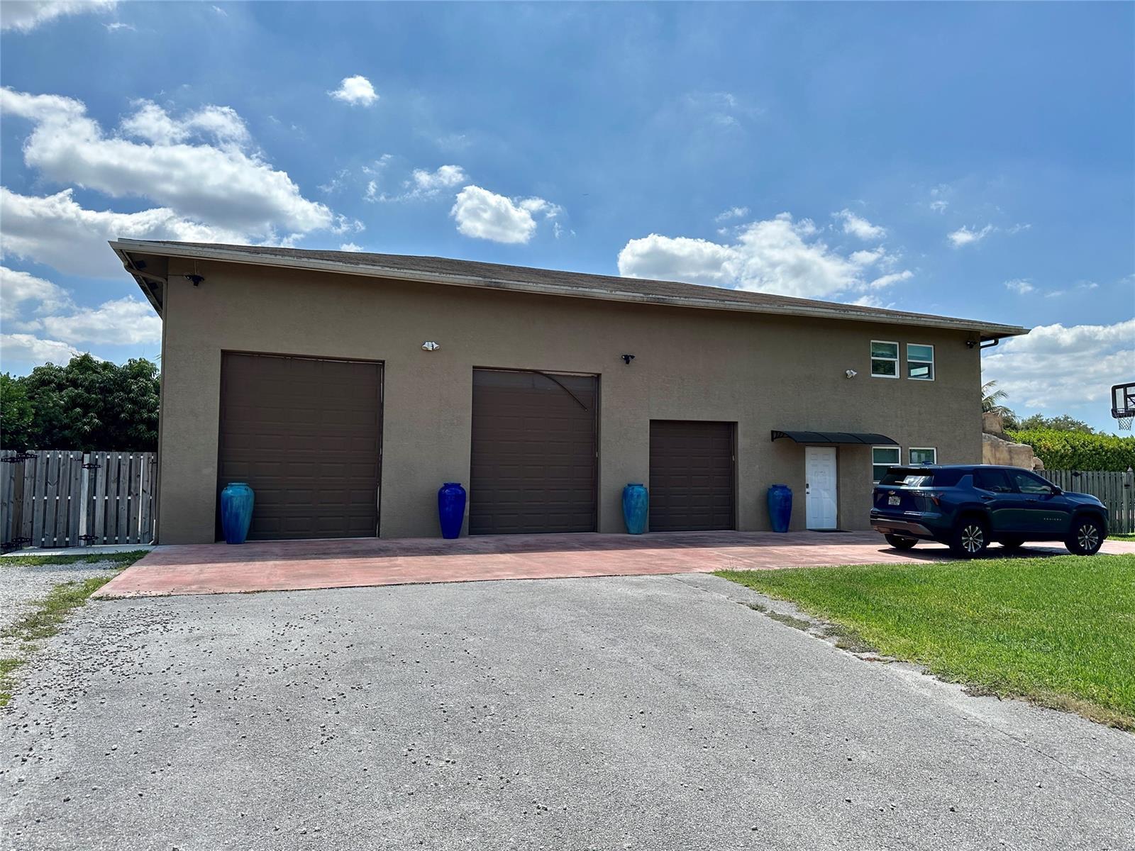 Building Photo - 1650 SW 117th Ave