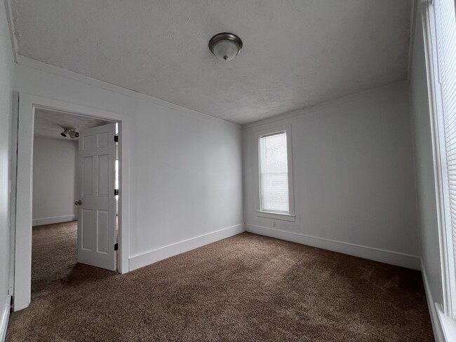 Downstairs Bedroom - 943 Woodmere Ave