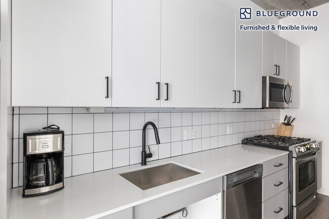 Building Photo - 61 W Erie St