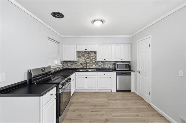 Building Photo - 5345 Hensley Dr