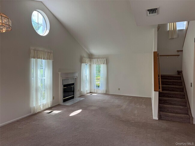 Building Photo - 24 Olde Wagon Rd