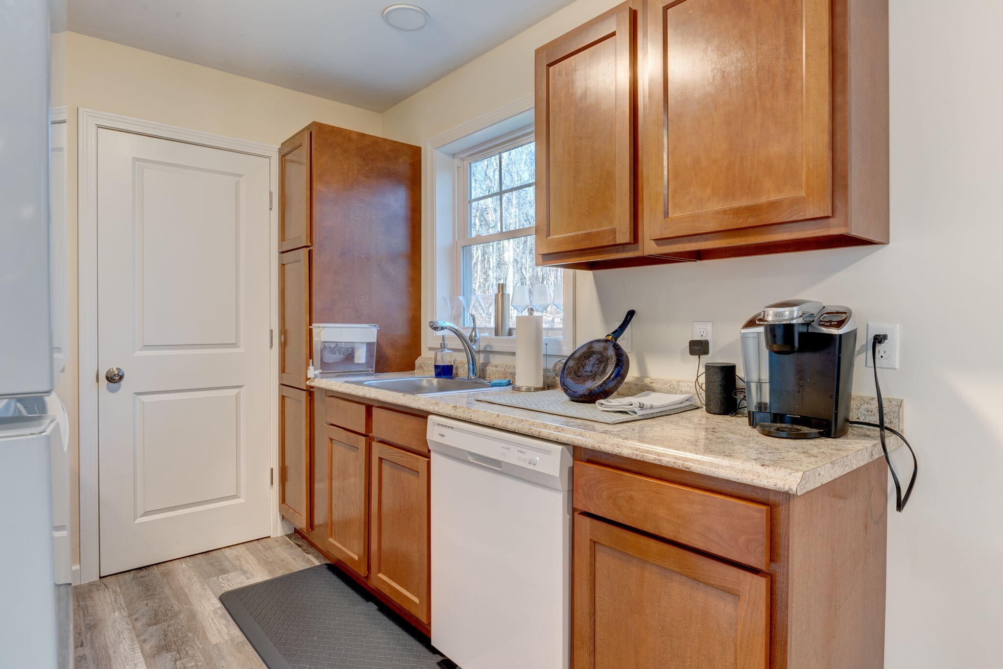 Building Photo - 15 Hillyndale Rd