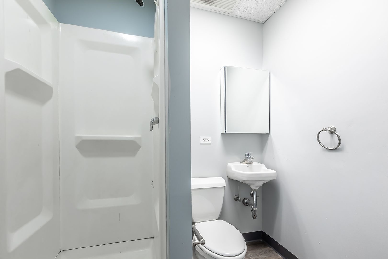 Interior Photo - 5401 Cornell by 3L Living