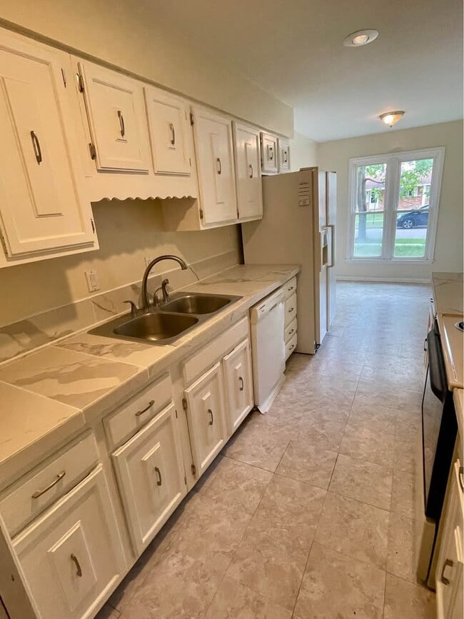 Building Photo - 4917 Artcrest Dr