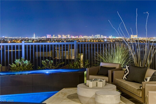 Building Photo - 6300 Clovis Point St